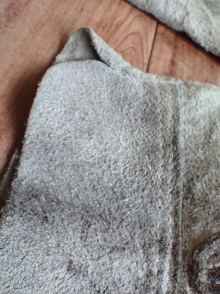 Leather dyeing