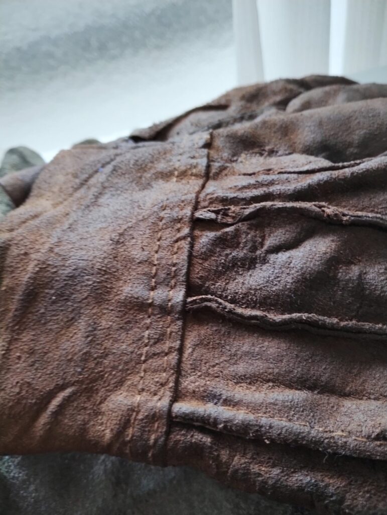Leather dyeing